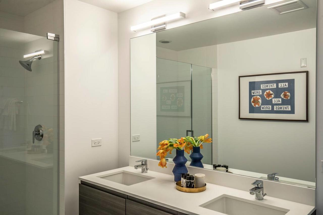Work Ready 1 BR Apt Steps From Loop By Domio - thumb 1