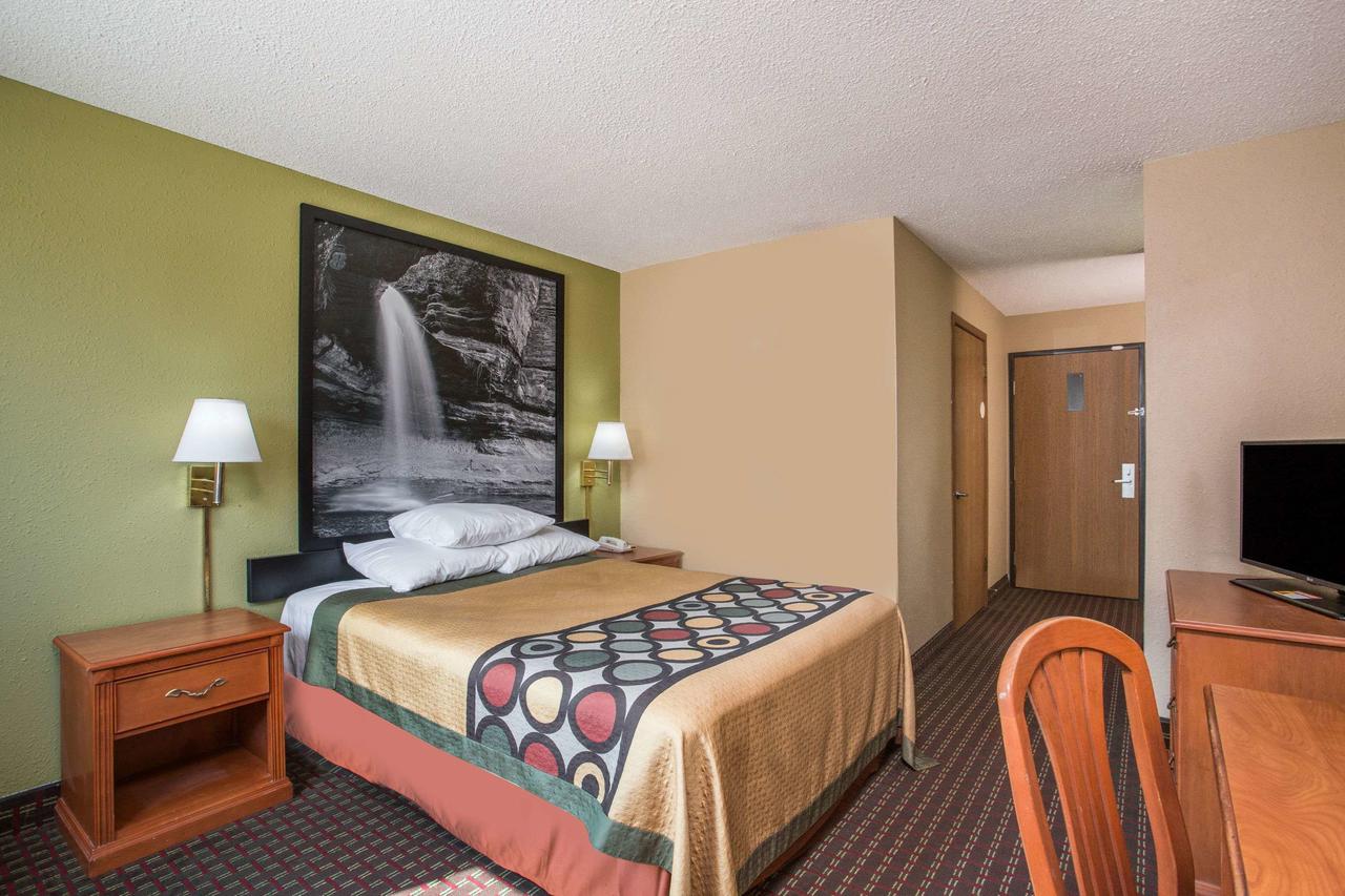 Super 8 By Wyndham Mendota - thumb 0