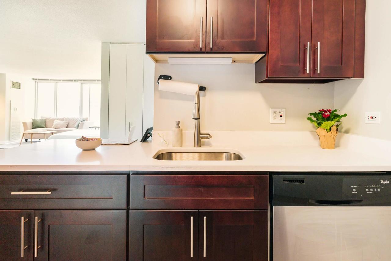 River North Luxury Suite No.1 By Zencity - thumb 9