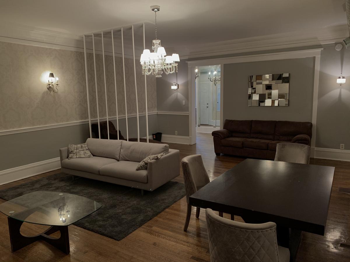 Vintage Loft In The Heart Of Hyde Park, Chicago - thumb 0