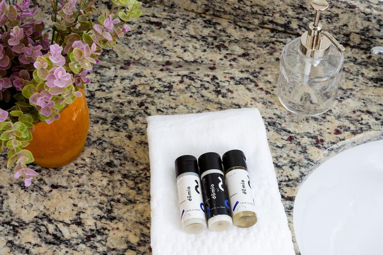 Sleek 2 BR/2BA Apt On Mag Mile By Domio - thumb 13