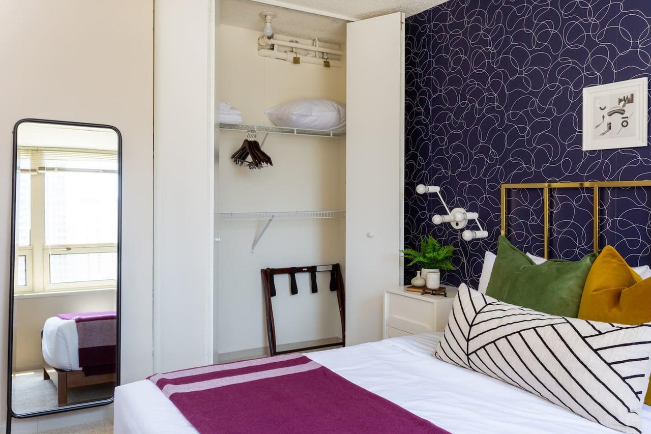 Sleek 2 BR/2BA Apt On Mag Mile By Domio - thumb 5