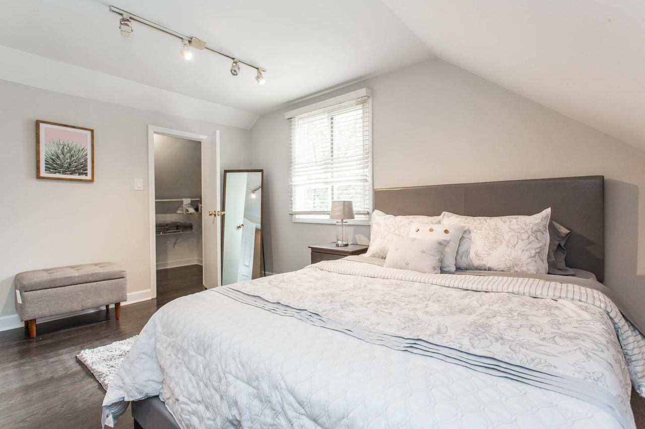 Unique Wrigleyville 2 Bedroom