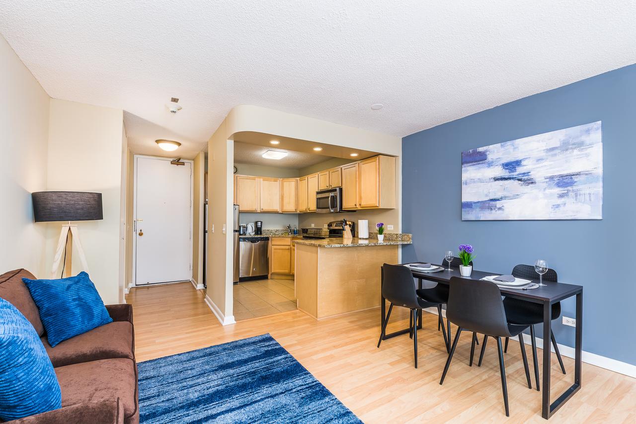 Studio Apt In The Loop Neighborhood - thumb 3