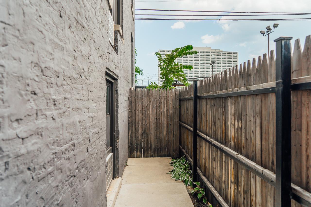 Music, NIghtlife, Food | Near Wrigley Dome M2 - thumb 10