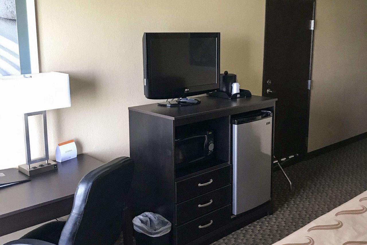 Quality Inn & Suites Mendota - thumb 12