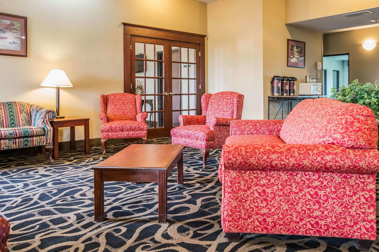 Quality Inn & Suites Mendota - thumb 9