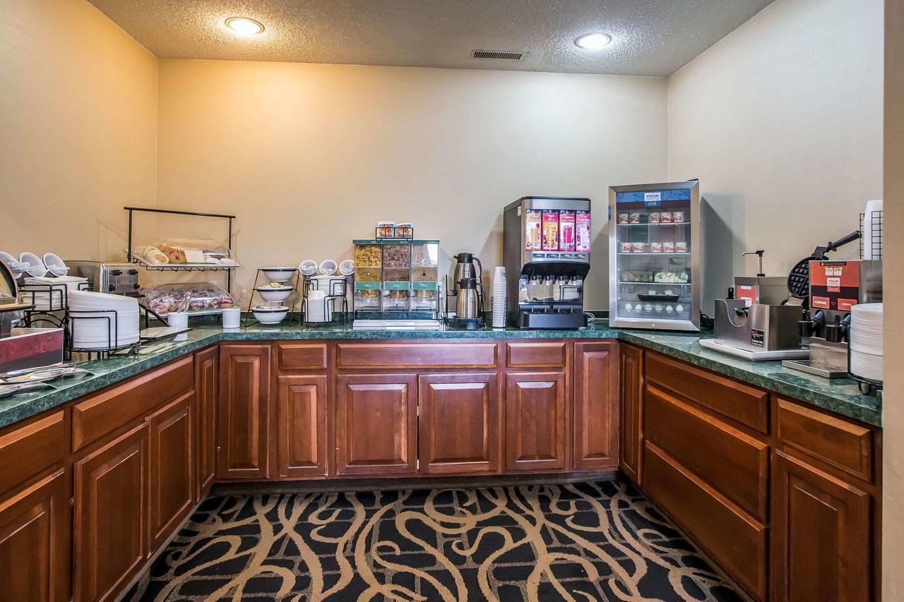 Quality Inn & Suites Mendota - thumb 8