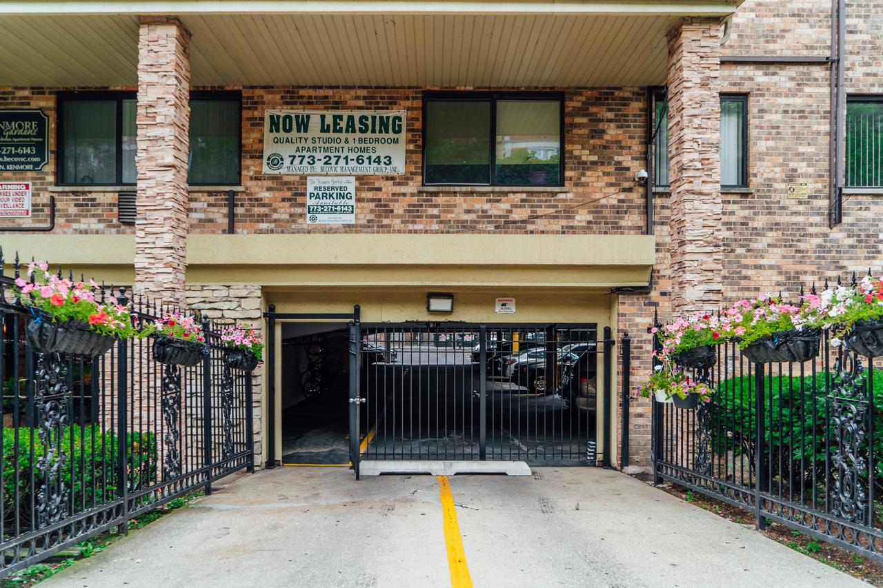 Modern Condo Close To Cubs At Wrigley | Cubs | Netflix K2 - thumb 10