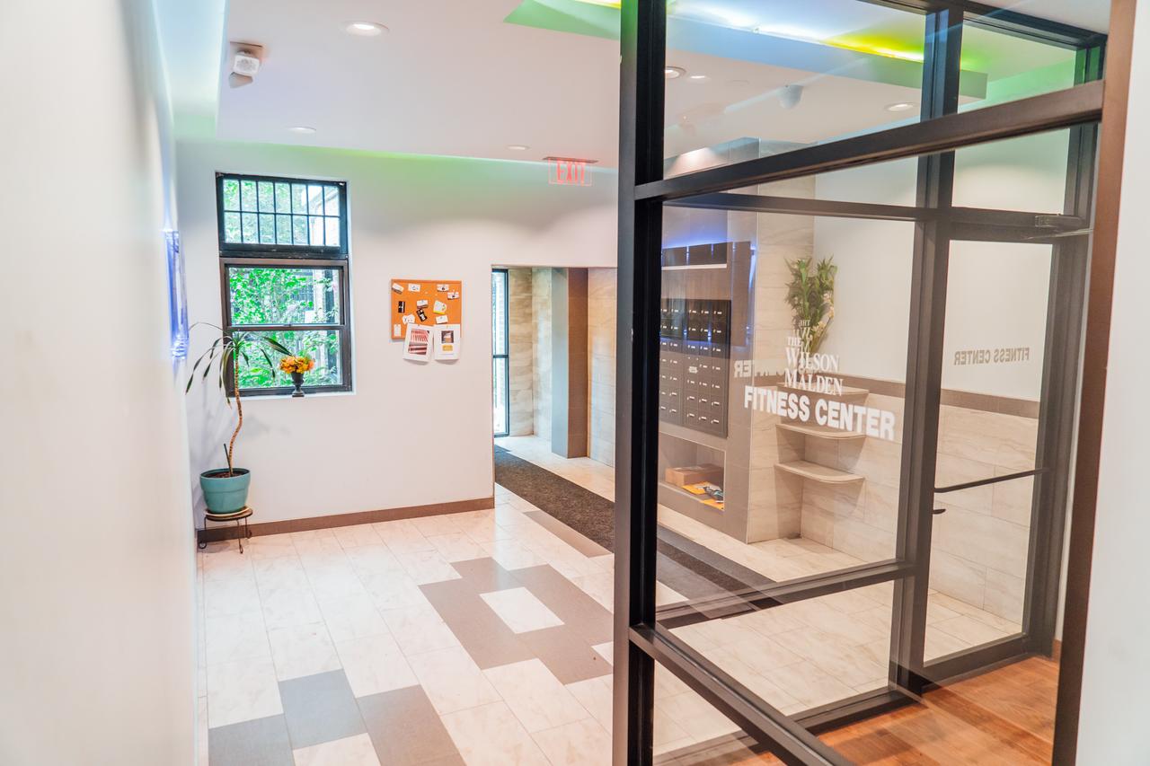 Modern Condo Close To Cubs At Wrigley | Cubs | Netflix K2 - thumb 21