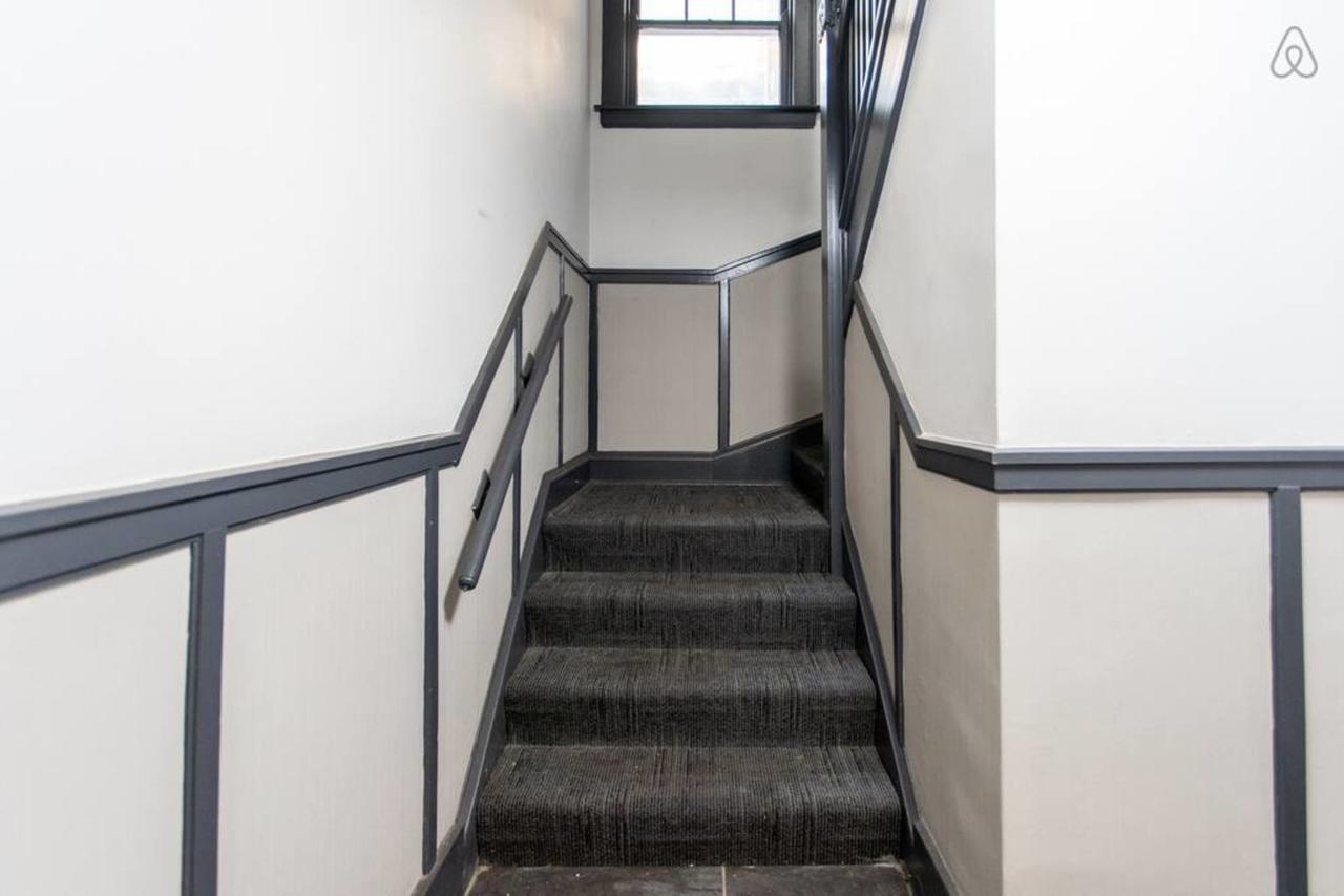 Stylish And Comfy Condo In Lincoln Square, 10 Min To Wrigley EA4 - thumb 2