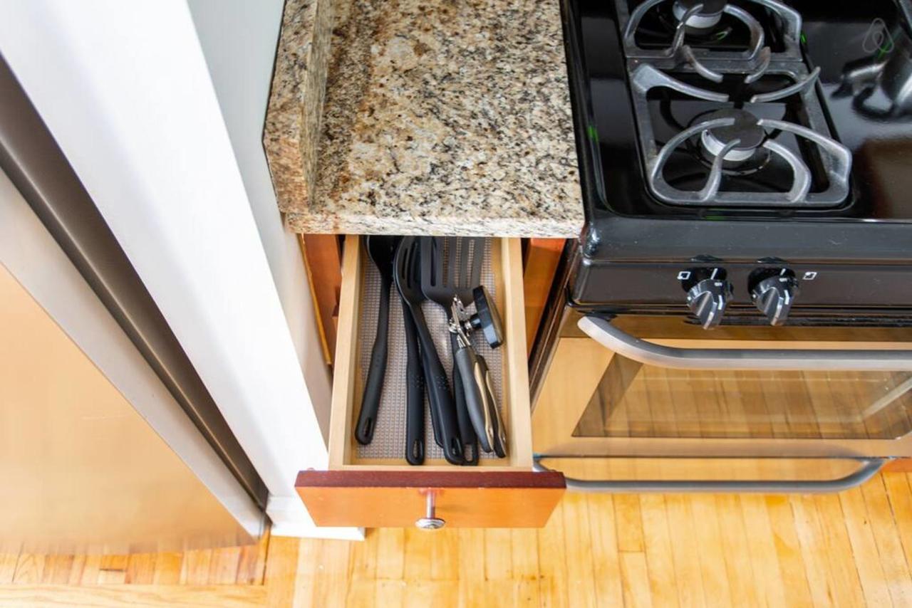 Stylish And Comfy Condo In Lincoln Square, 10 Min To Wrigley EA4 - thumb 26