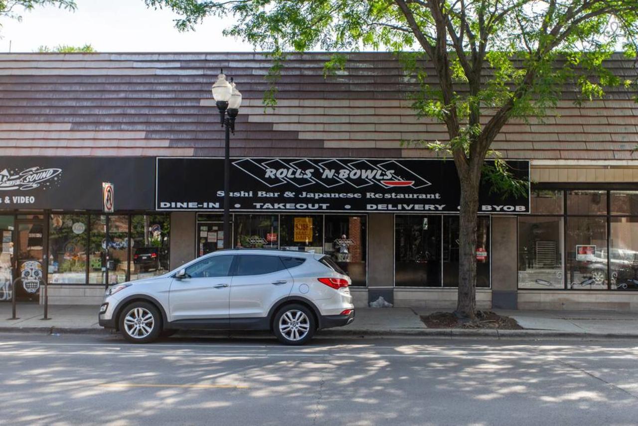 Stylish And Comfy Condo In Lincoln Square, 10 Min To Wrigley EA4 - thumb 29