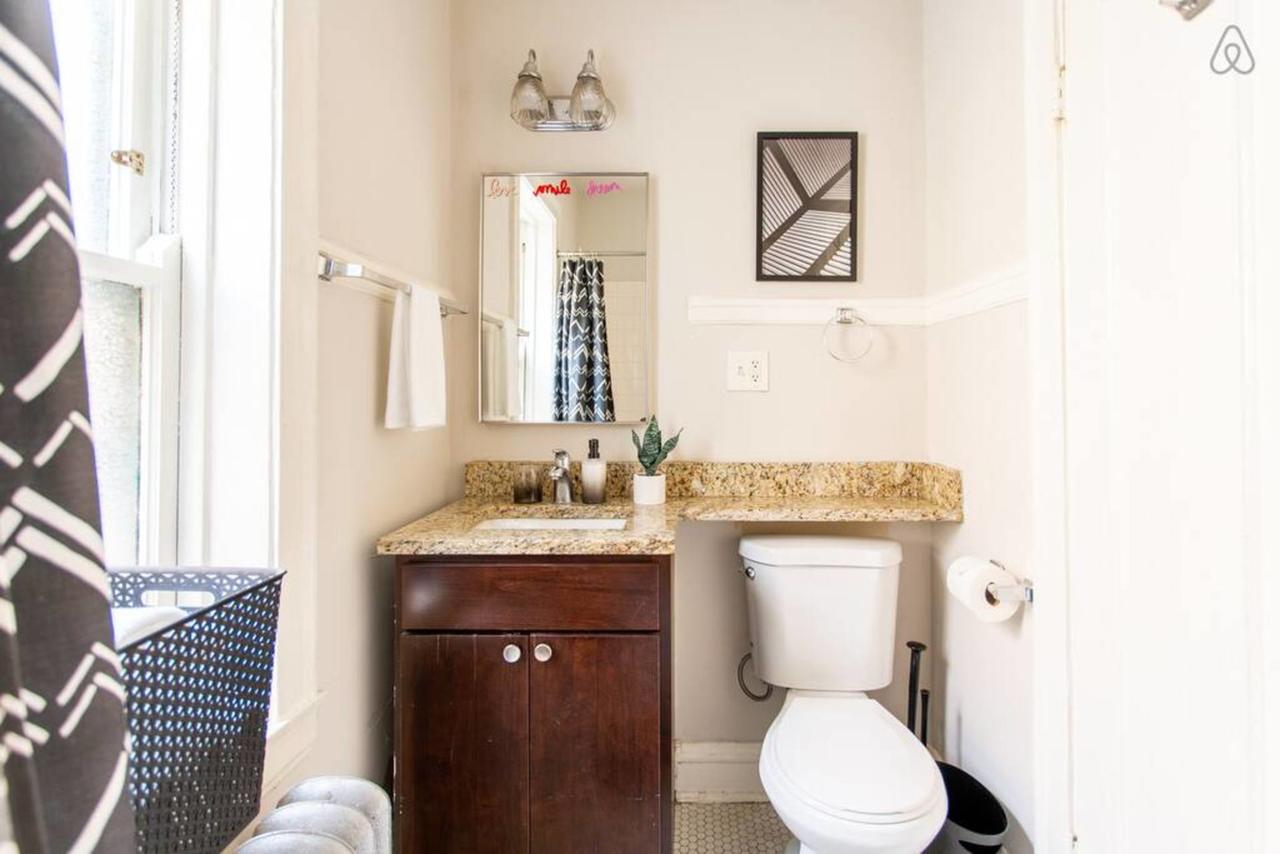 Stylish And Comfy Condo In Lincoln Square, 10 Min To Wrigley EA4 - thumb 1