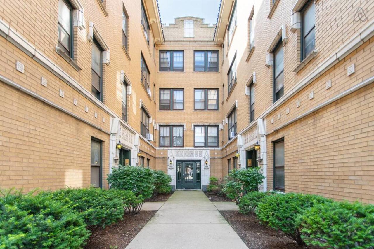 Stylish And Comfy Condo In Lincoln Square, 10 Min To Wrigley EA4 - thumb 4