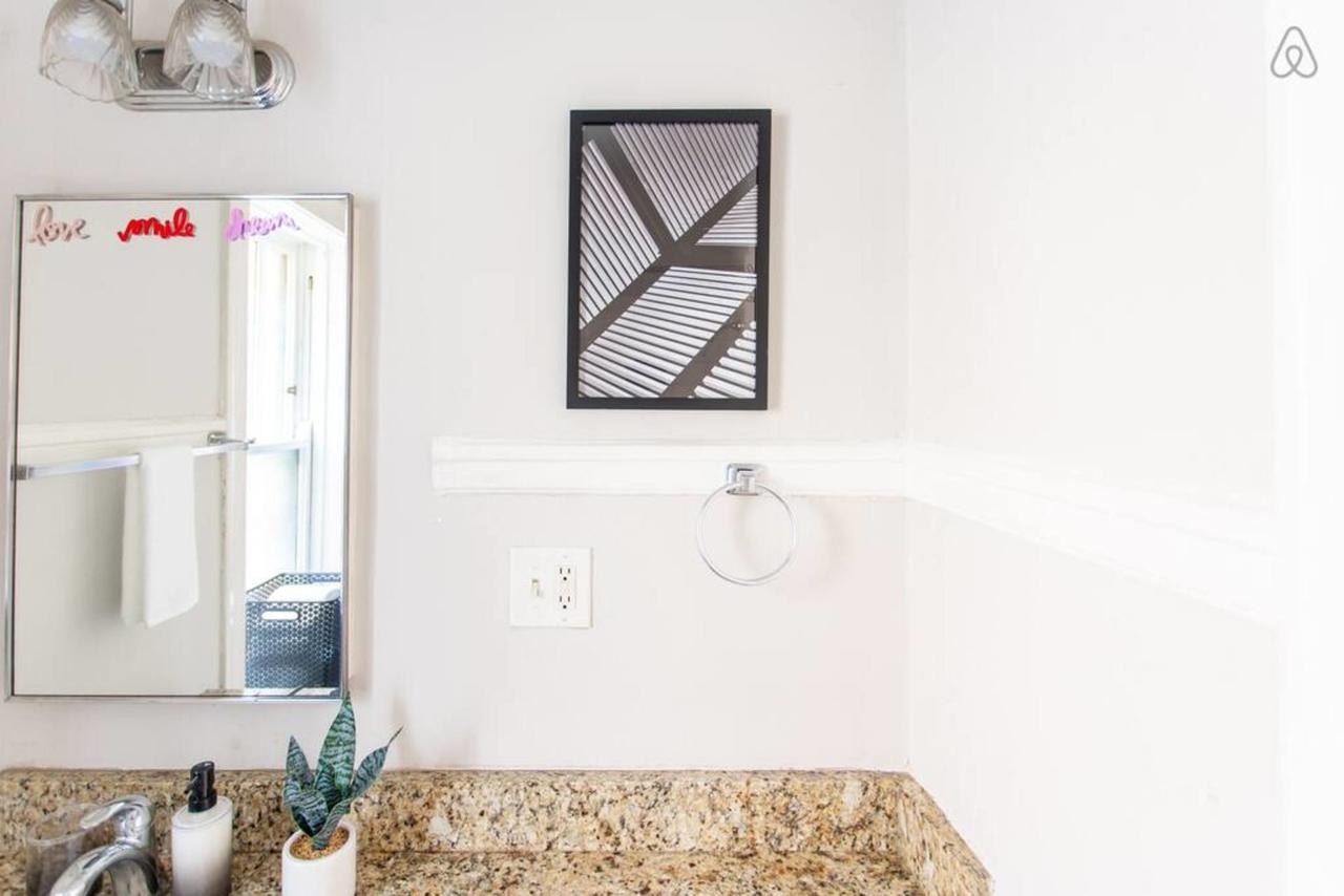 Stylish And Comfy Condo In Lincoln Square, 10 Min To Wrigley EA4 - thumb 3