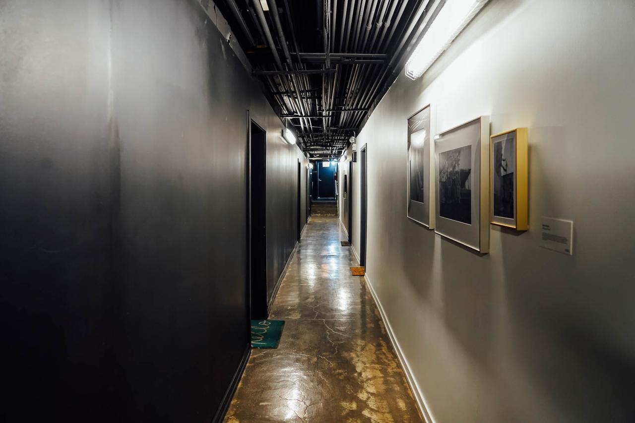 Modern Studio, Nightlife | Near Wrigley M10 - thumb 44