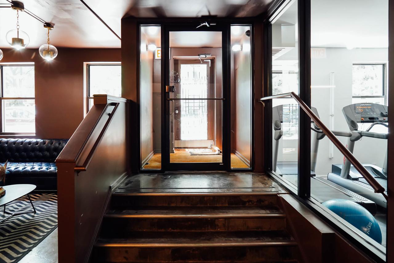 Modern Studio, Nightlife | Near Wrigley M10 - thumb 31