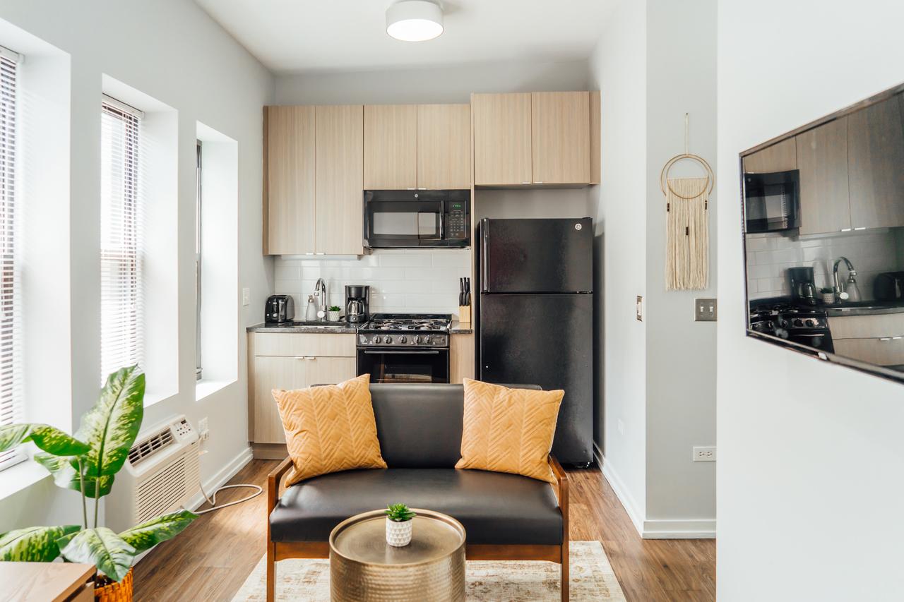 Modern Studio, Nightlife | Near Wrigley M10 - thumb 30