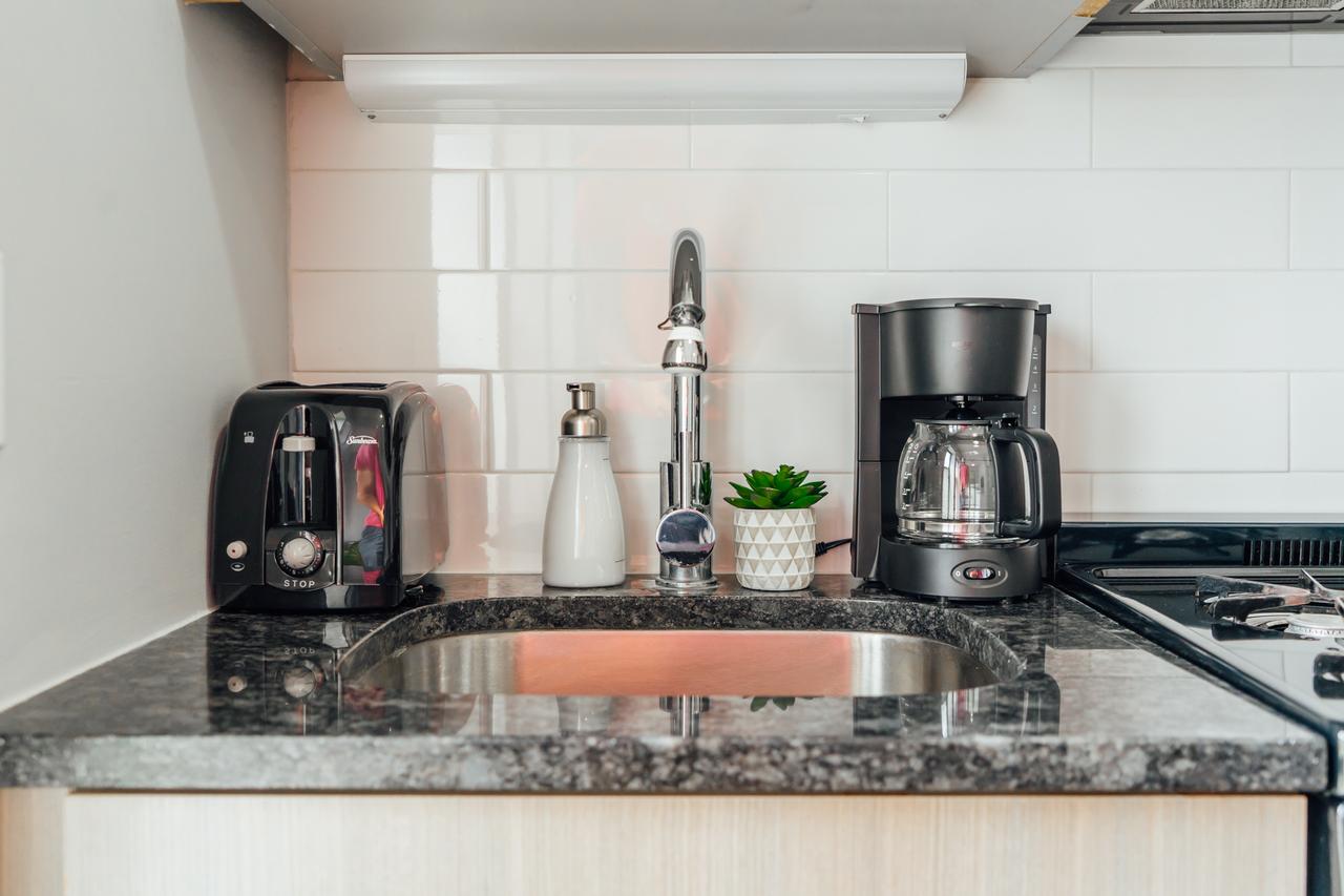 Modern Studio, Nightlife | Near Wrigley M10 - thumb 20