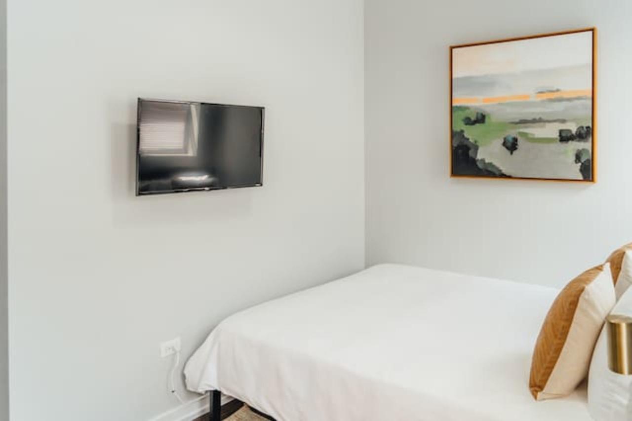 Modern Studio, Nightlife | Near Wrigley M10 - thumb 4