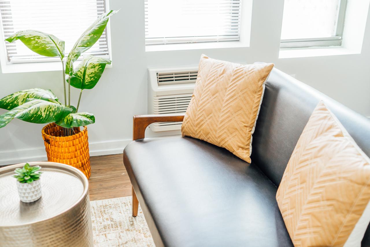 Modern Studio, Nightlife | Near Wrigley M10 - thumb 24