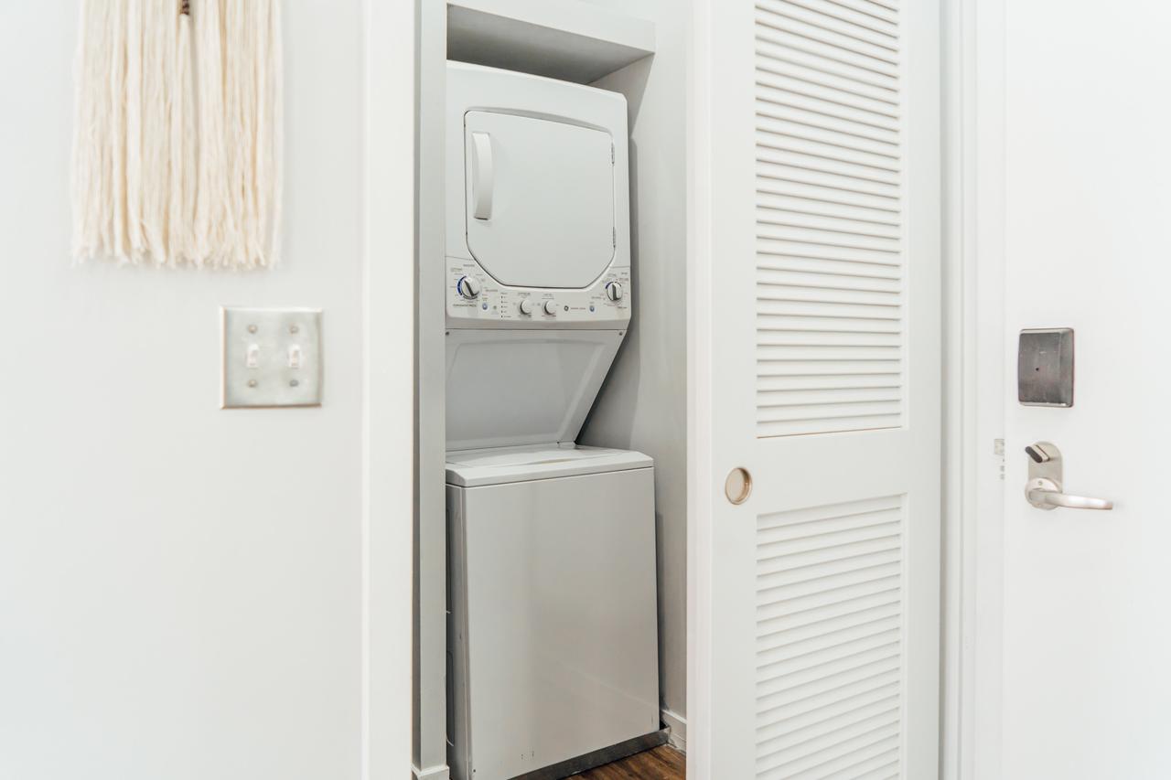 Modern Studio, Nightlife | Near Wrigley M10 - thumb 8