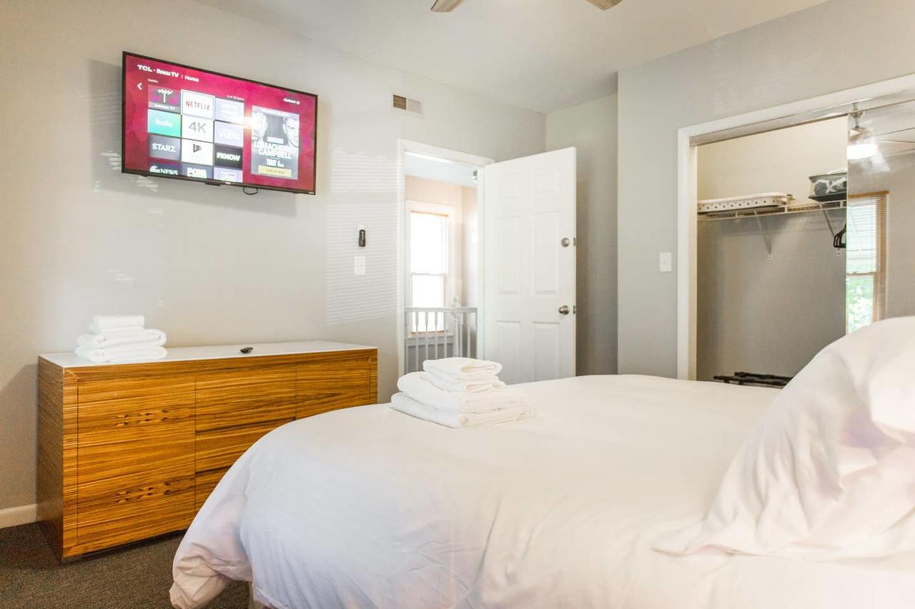4 Bedroom/1.5 Bath/2 Car Garage Home (3 King Beds) - thumb 19