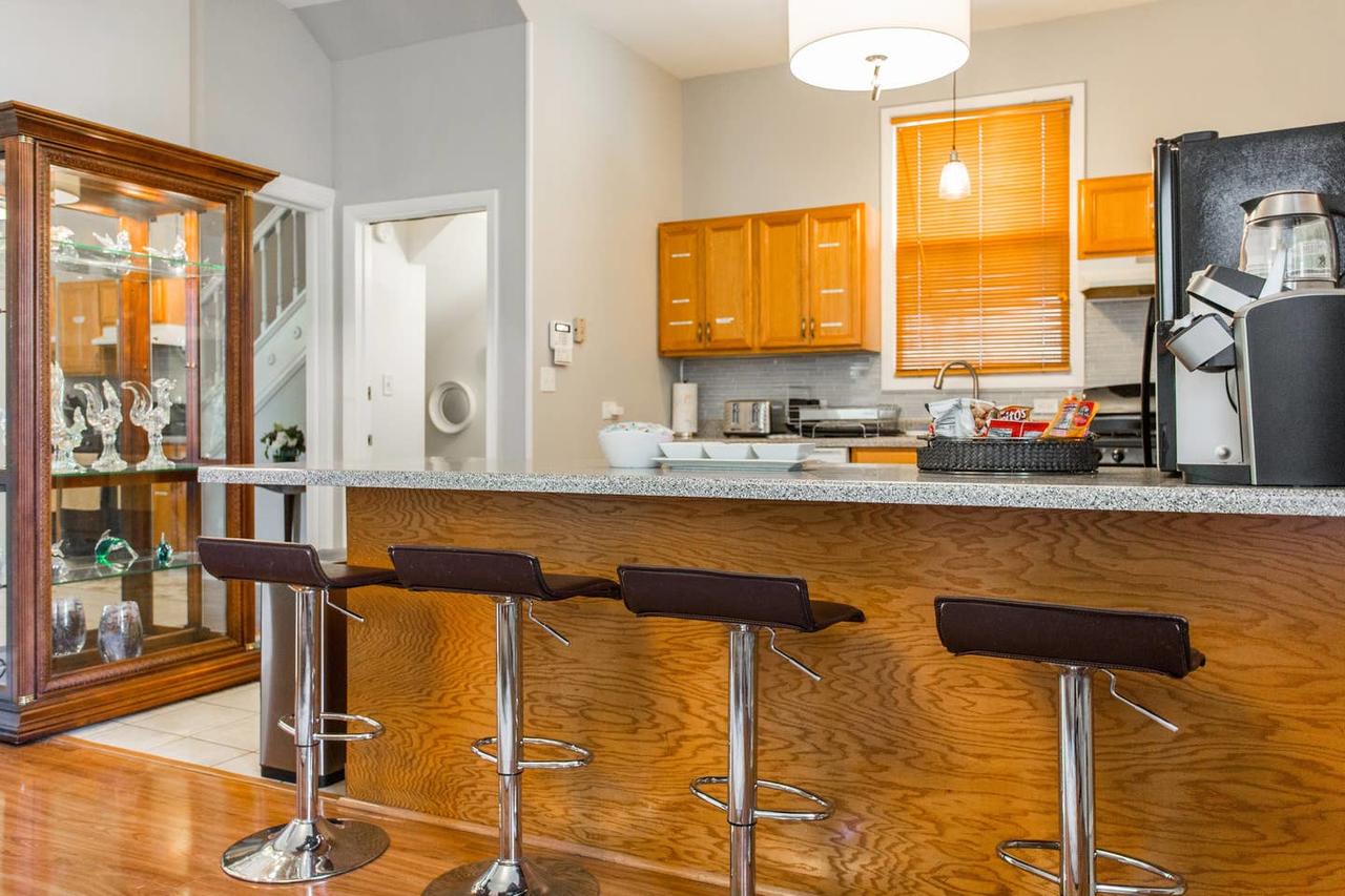 4 Bedroom/1.5 Bath/2 Car Garage Home (3 King Beds) - thumb 11