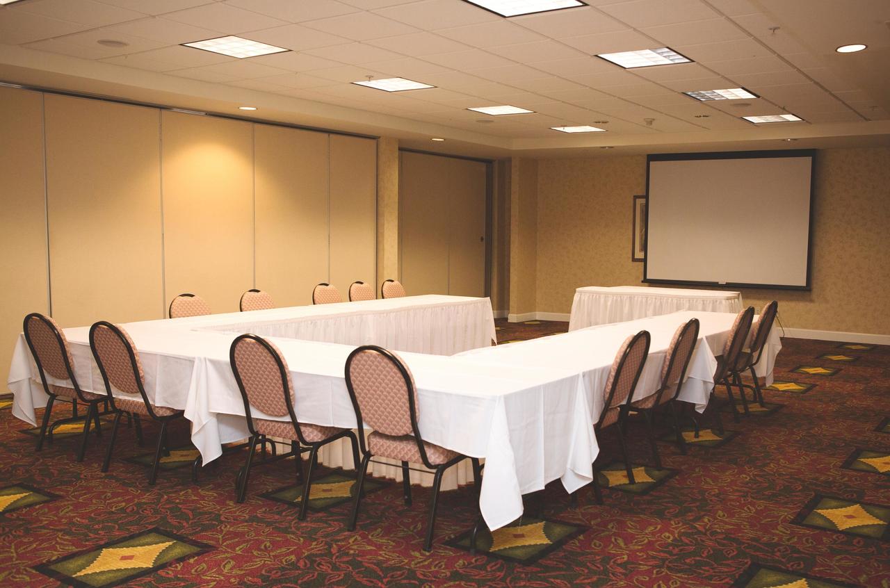 Hilton Garden Inn Fort Wayne - thumb 32