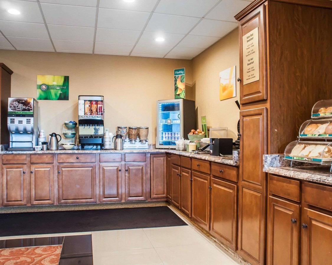 Quality Inn Buffalo Airport - thumb 26