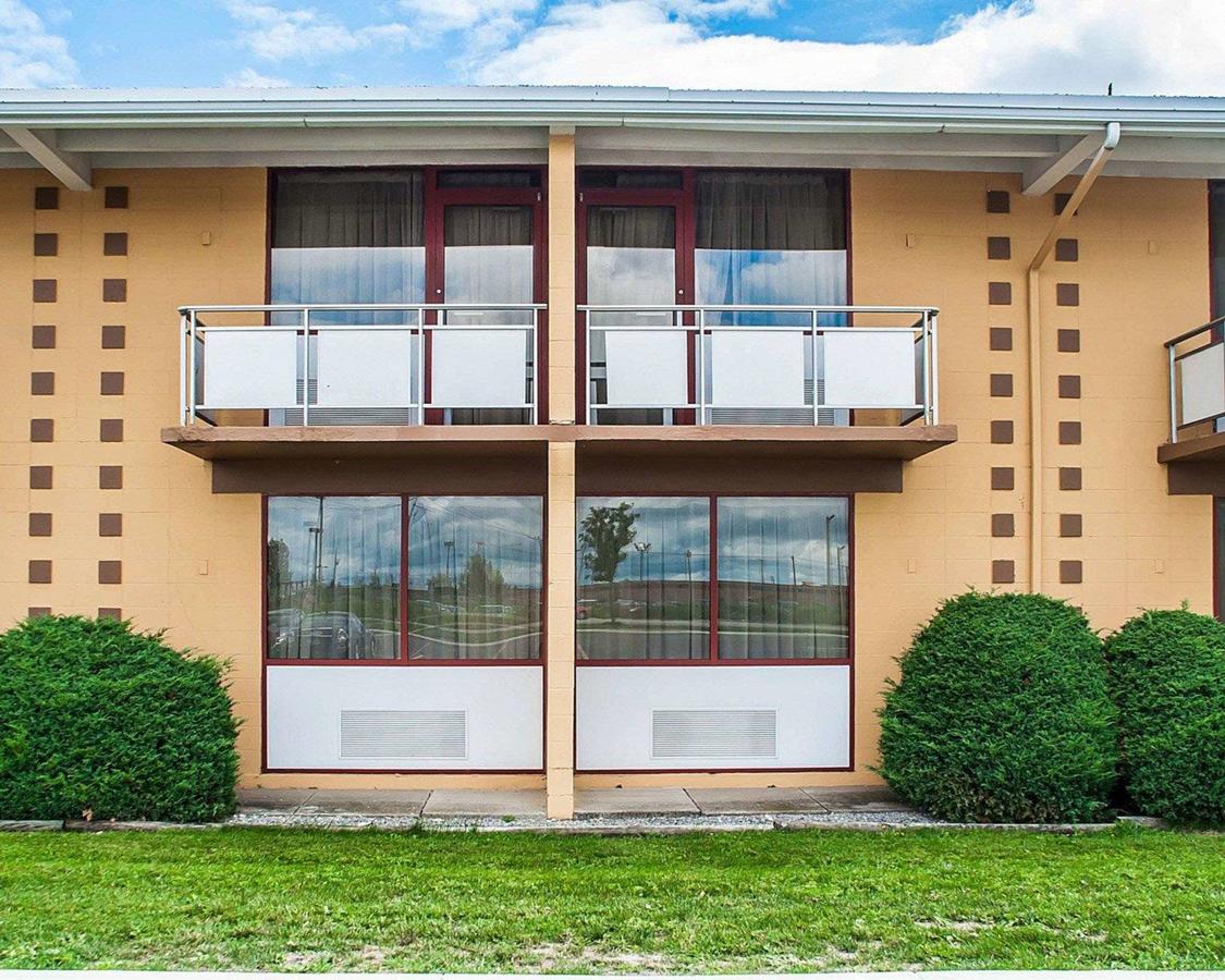 Quality Inn Buffalo Airport - thumb 16