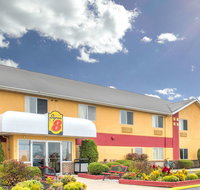 Super 8 by Wyndham Medina - Accommodation Chicago