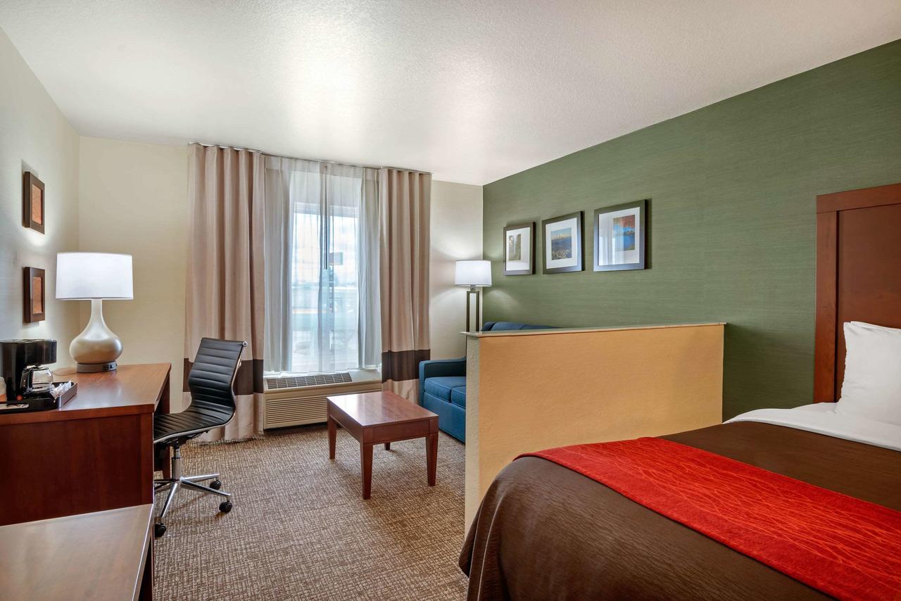 Comfort Inn & Suites Salem - thumb 2