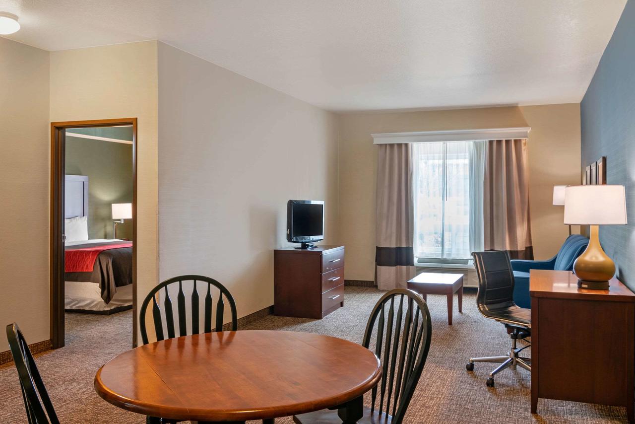 Comfort Inn & Suites Salem - thumb 1