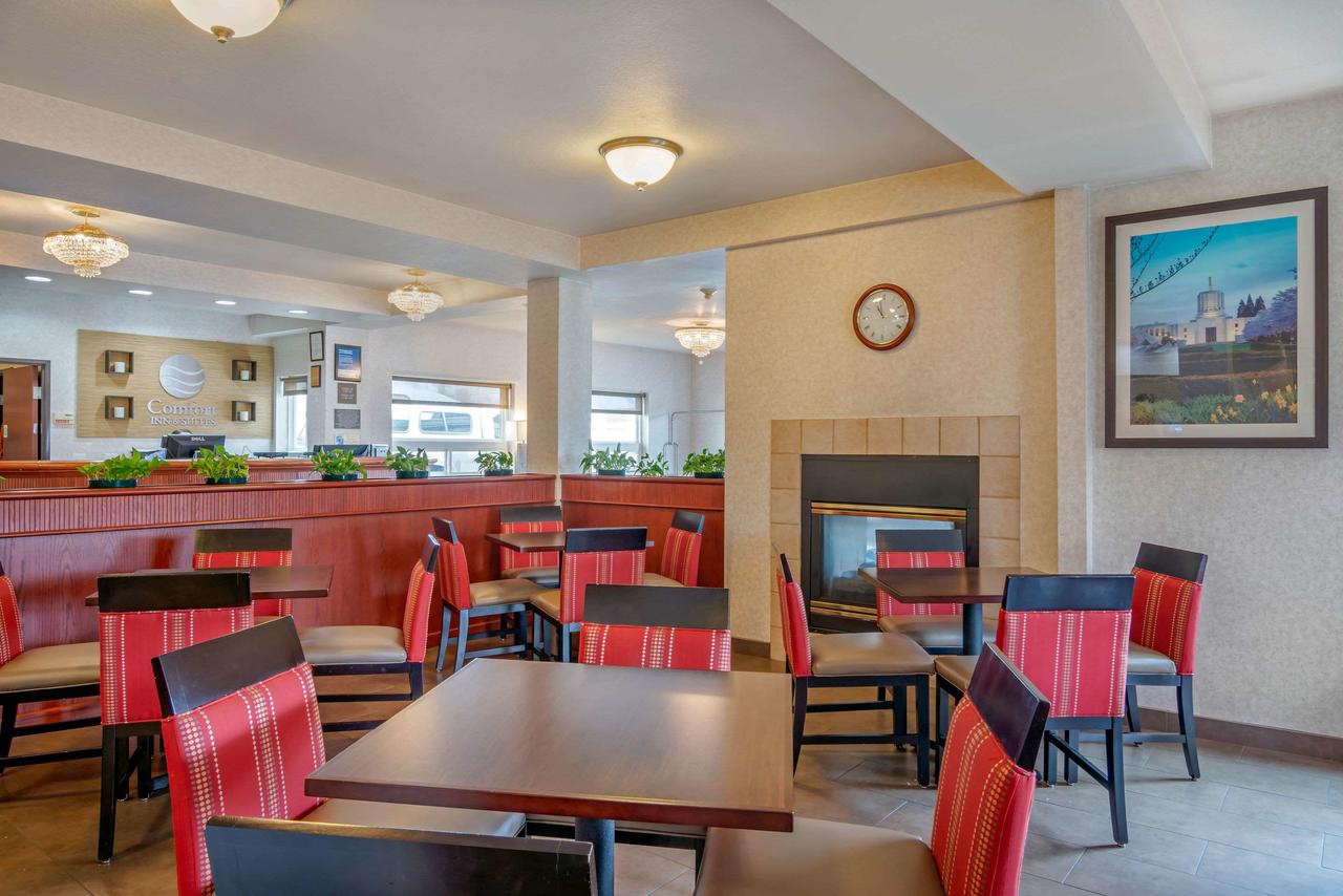 Comfort Inn & Suites Salem - thumb 34