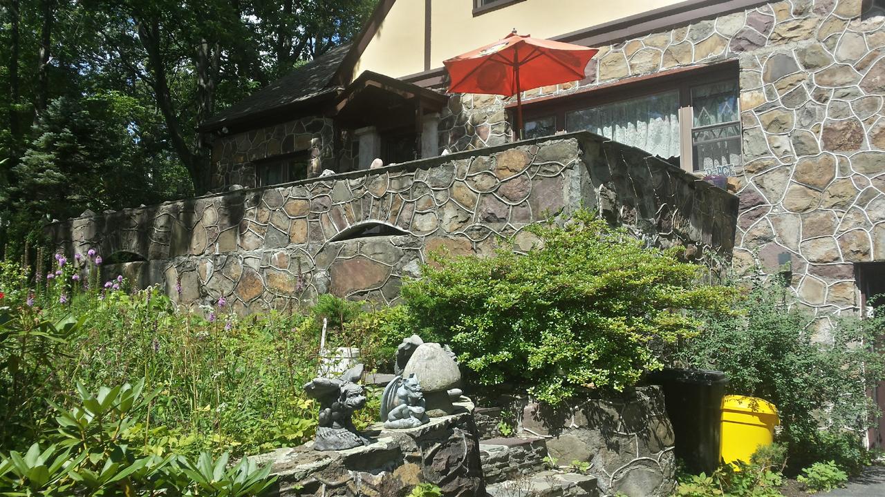 Maurrocks - A Pocono Mountains B&B - thumb 7