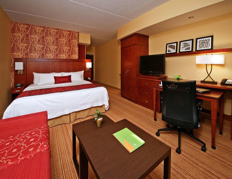 Courtyard Clemson - thumb 3