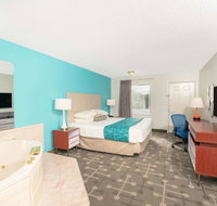 Howard Johnson by Wyndham Aiken - Accommodation Chicago