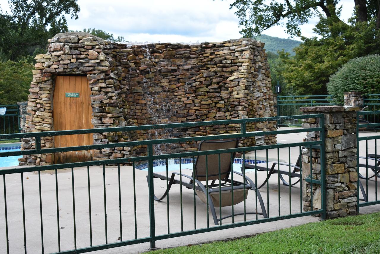Tremont Lodge & Resort - thumb 7