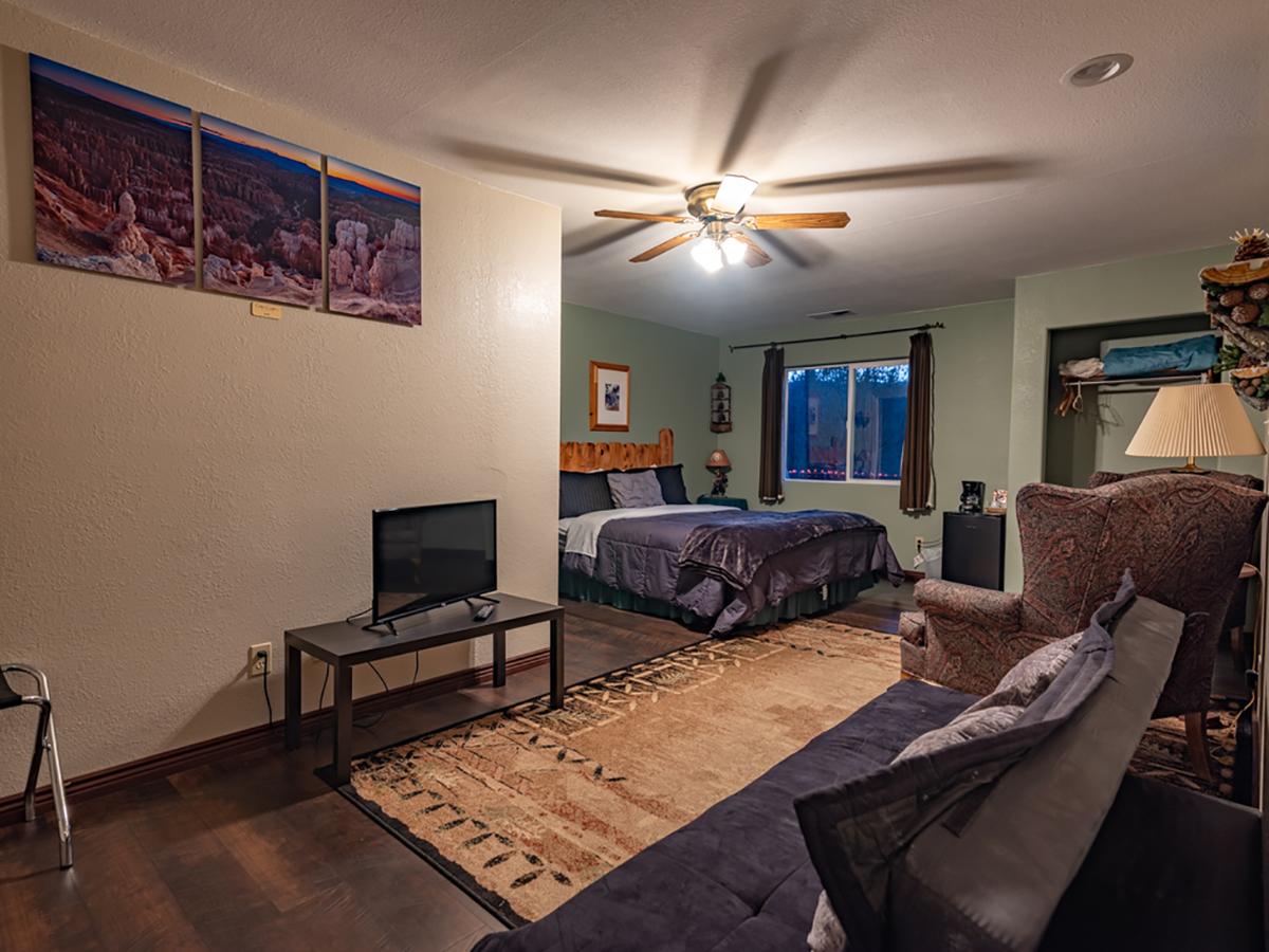 Bryce Trails Bed And Breakfast - thumb 28