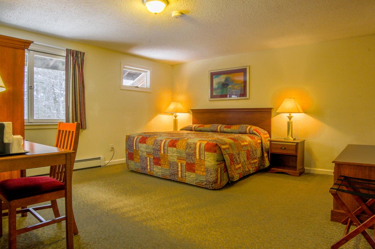 The Upper Pass Lodge - thumb 11
