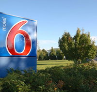 Motel 6 Burlington - Colchester - Accommodation Chicago