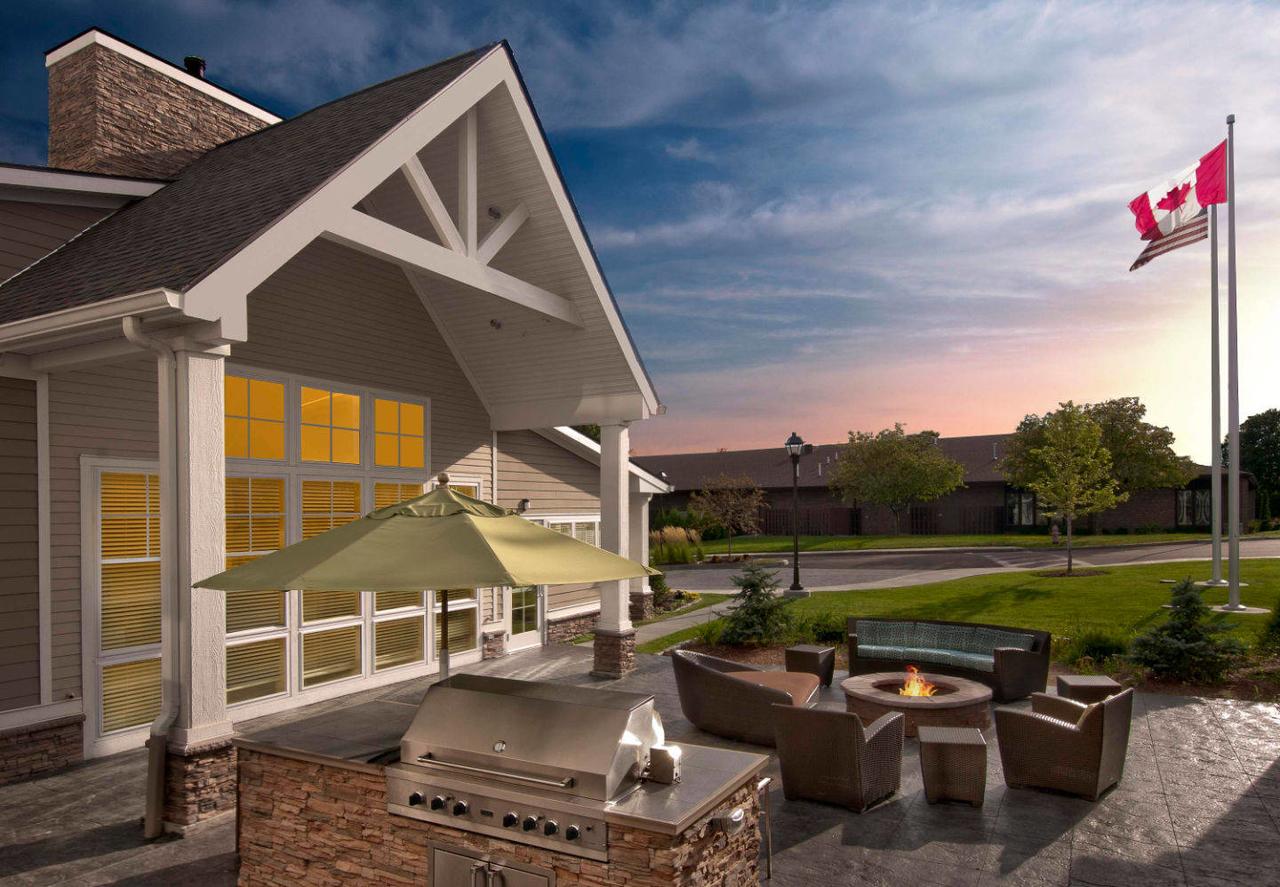 Residence Inn Burlington Colchester - thumb 1