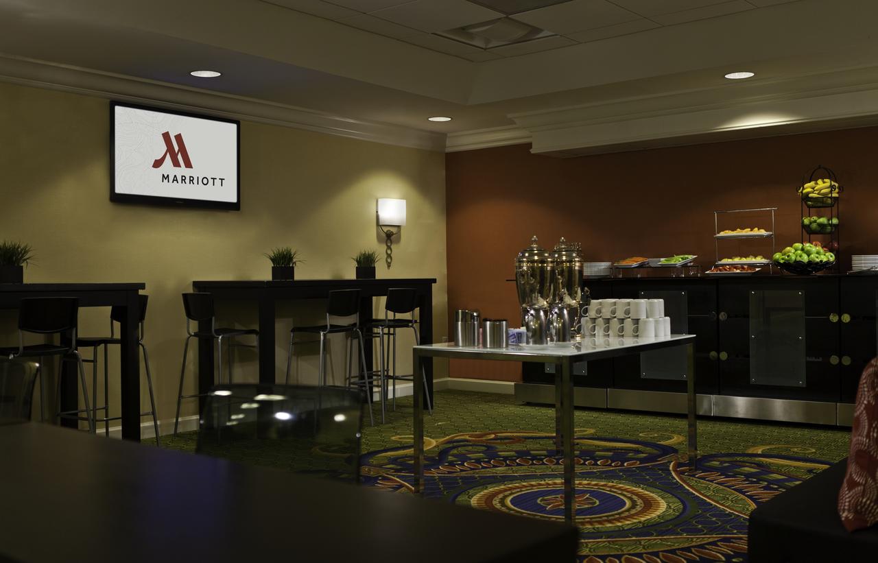 Washington Dulles Airport Marriott - thumb 37