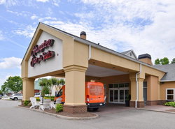 Hampton Inn & Suites Newport News-Airport - Oyster Point Area
