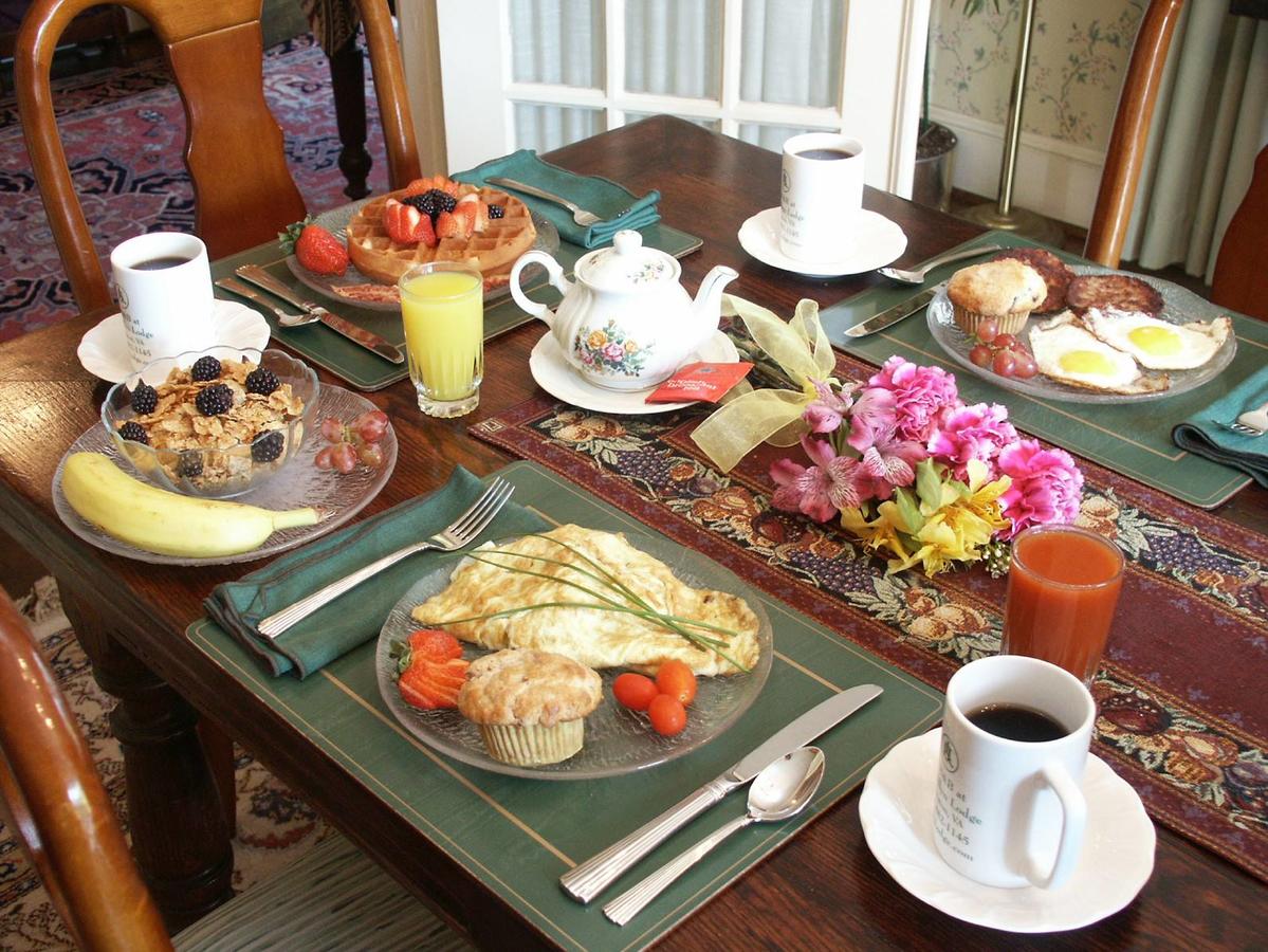 A B&B At Llewellyn Lodge - thumb 13