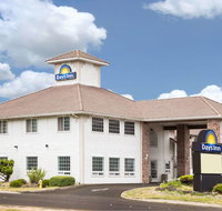 Days Inn by Wyndham Ocean Shores - Accommodation Chicago