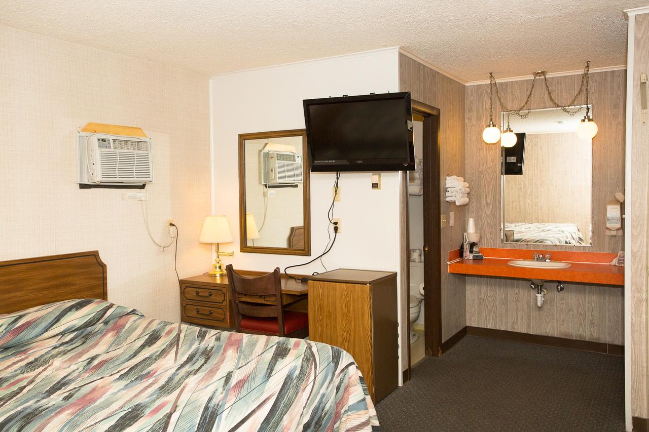 Z Bar Motel - thumb 2