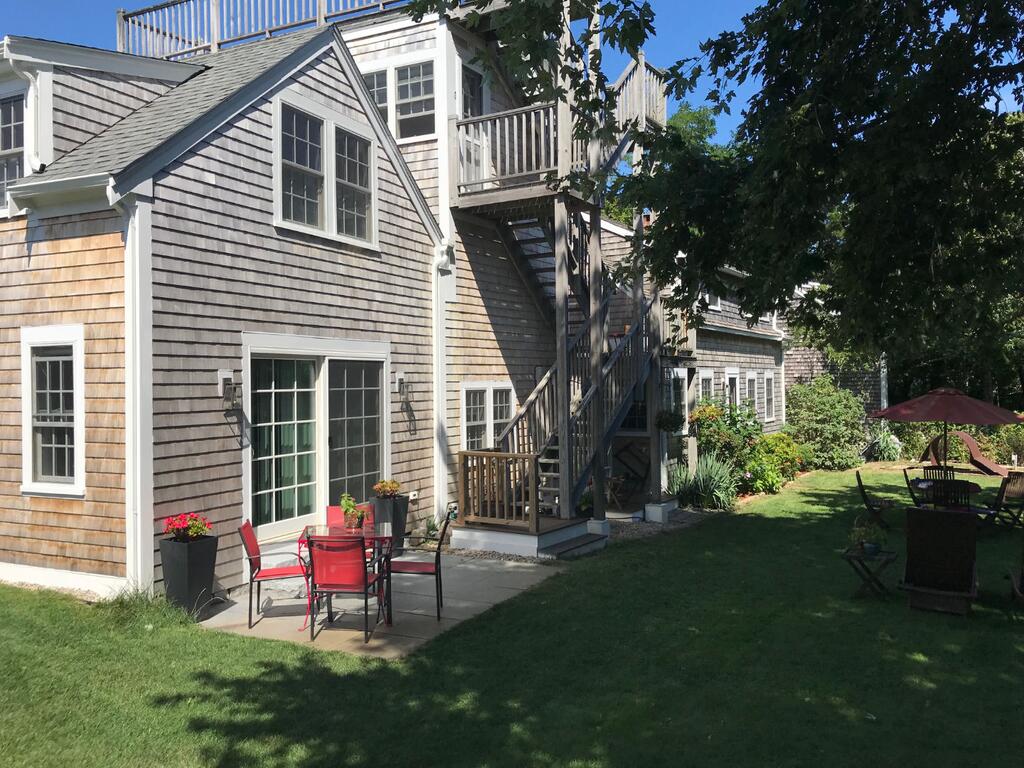 134: Newly Renovated East End W/ Deeded Beach Access, Roof Deck W/ Water Views! - thumb 1